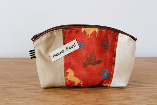 ハギレで作ったポーチ(赤)