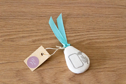 ハギレで作ったプレーン(青)